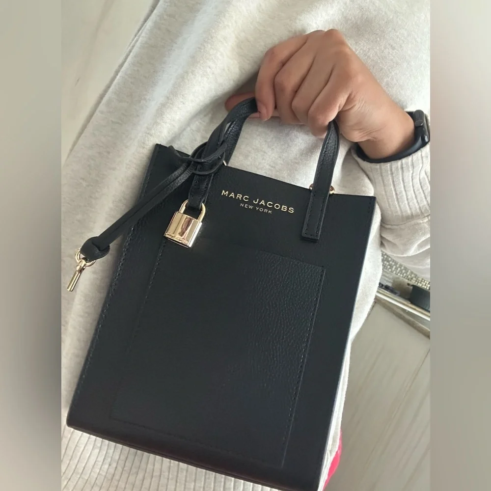 Marc Jacobs Micro Tote Leather HandBag/Crossbody With Detachable Strap-BLACK - Picture 10 of 10